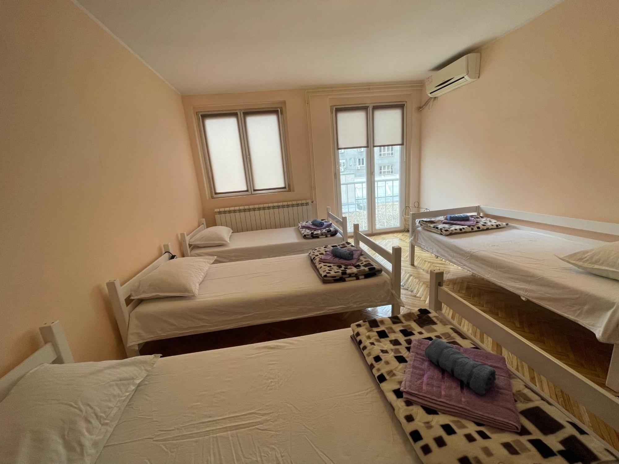 Bg Sunflower Apartment Белград Екстериор снимка