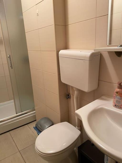 Bg Sunflower Apartment Белград Екстериор снимка