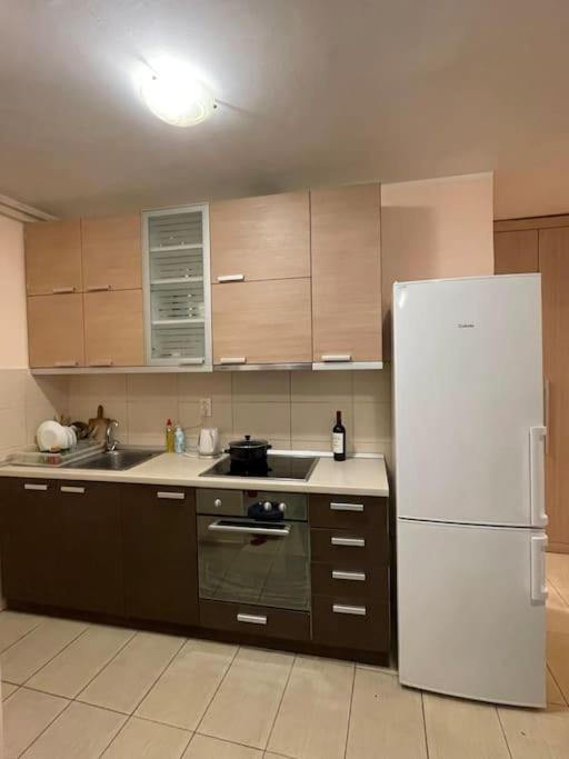Bg Sunflower Apartment Белград Екстериор снимка